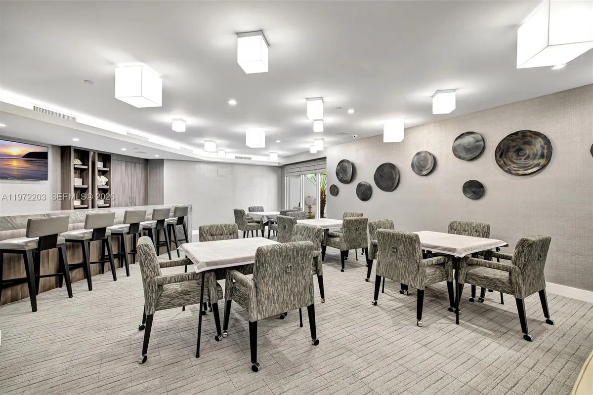 21200 Point Pl, Aventura FL 33180