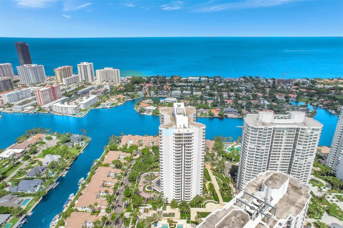 21200 Point Pl, Aventura FL 33180