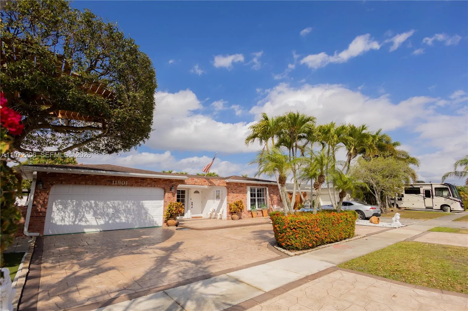 3 bedroom 2 bath for sale at 11901 NW 31st Pl, Sunrise FL 33323