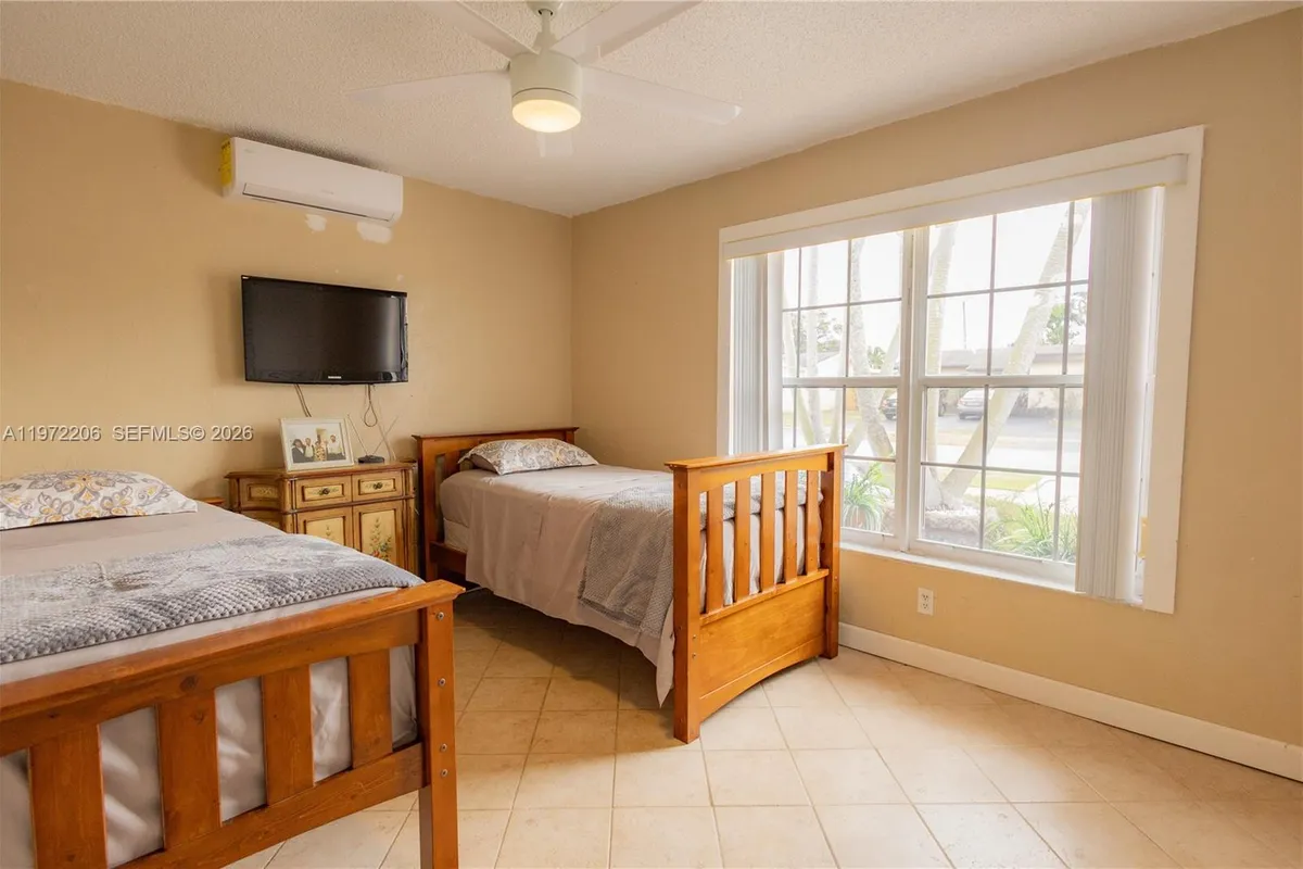 11901 NW 31st Pl, Sunrise FL 33323