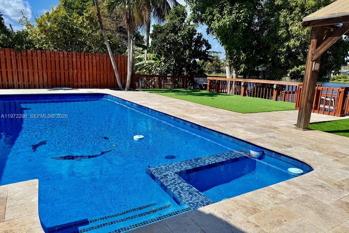 11901 NW 31st Pl, Sunrise FL 33323