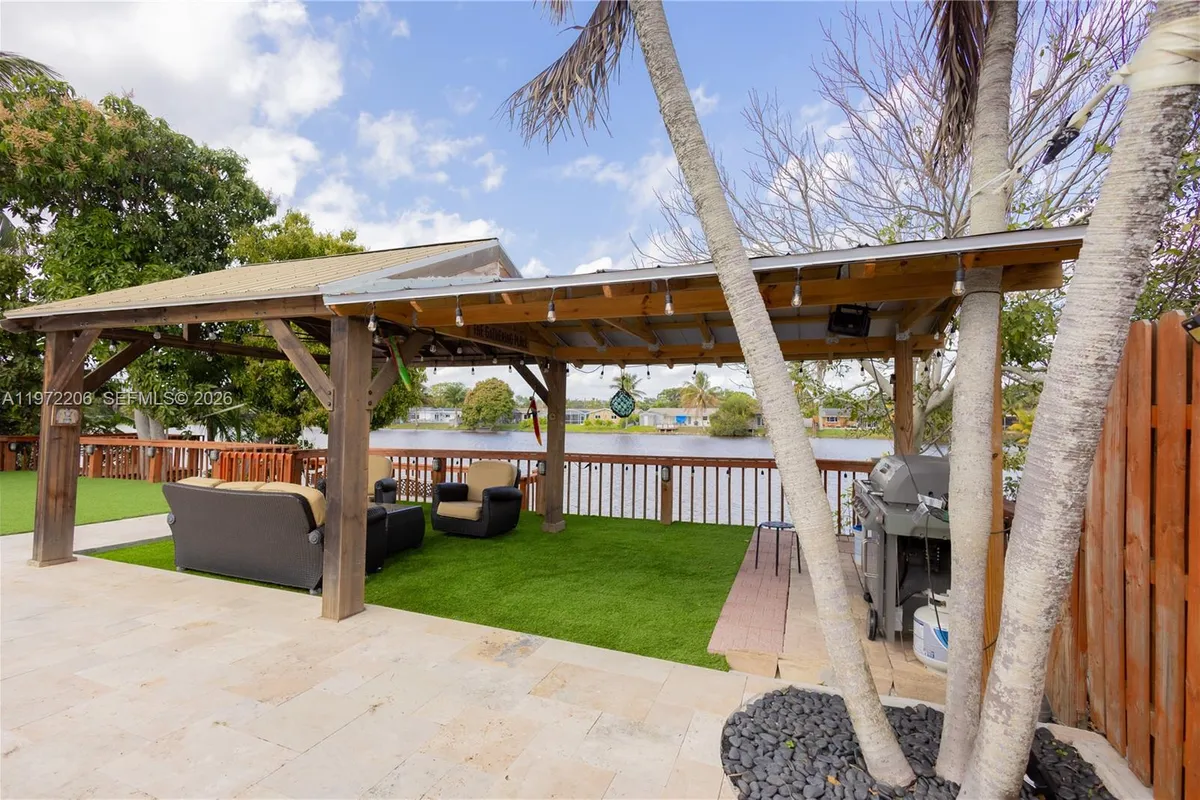 11901 NW 31st Pl, Sunrise FL 33323