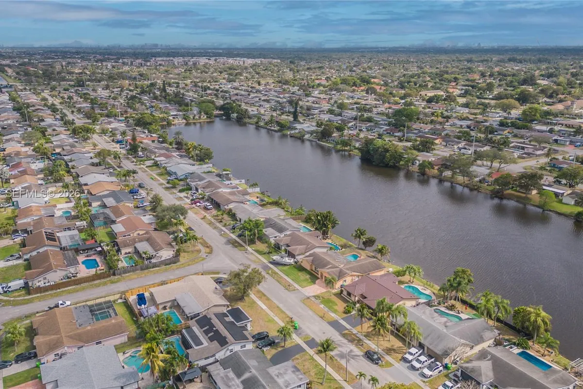 11901 NW 31st Pl, Sunrise FL 33323