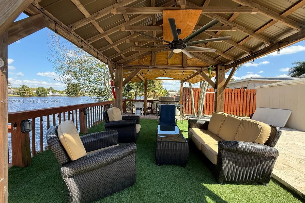 11901 NW 31st Pl, Sunrise FL 33323