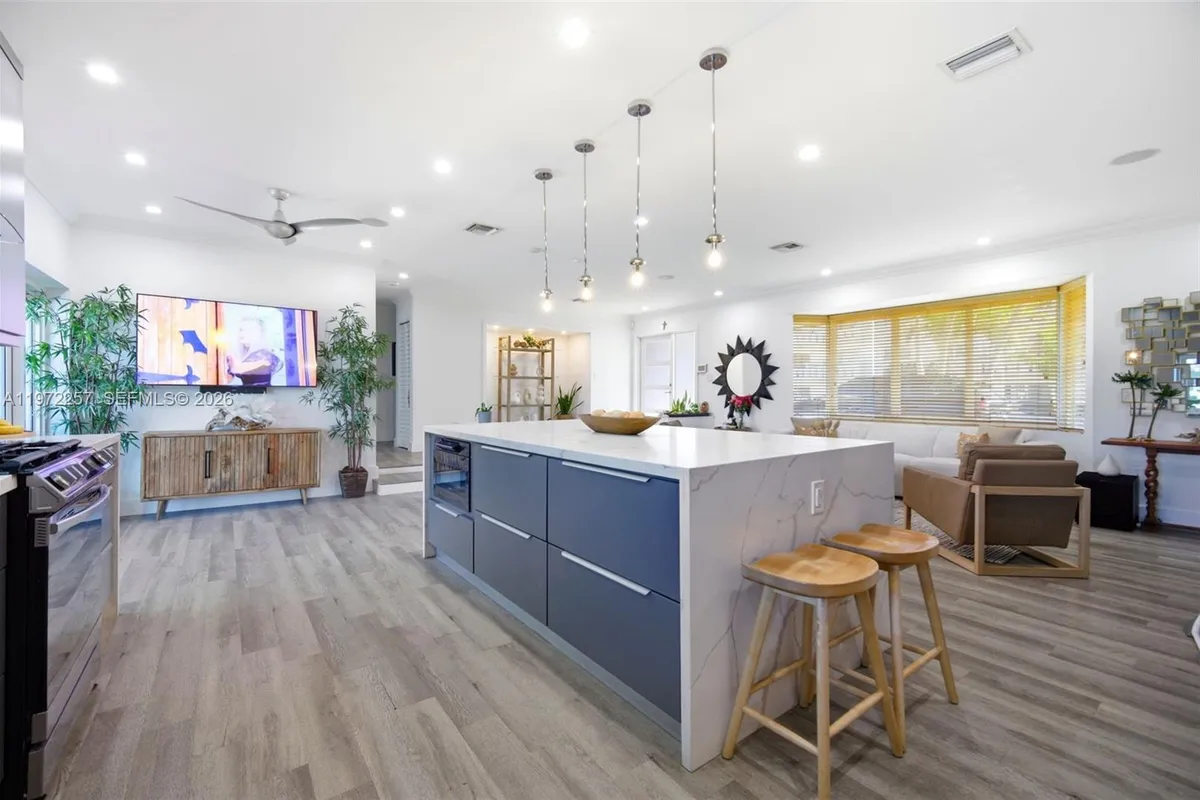 1871 NE 186th St, North Miami Beach FL 33179