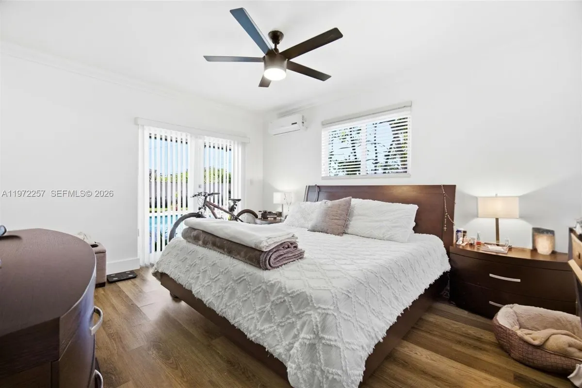 1871 NE 186th St, North Miami Beach FL 33179