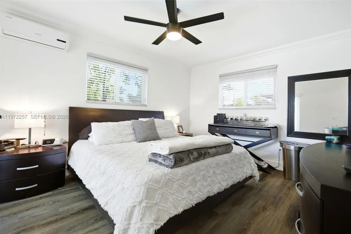 1871 NE 186th St, North Miami Beach FL 33179