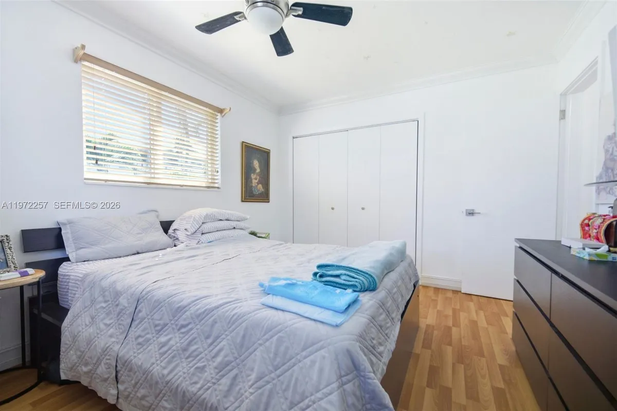 1871 NE 186th St, North Miami Beach FL 33179