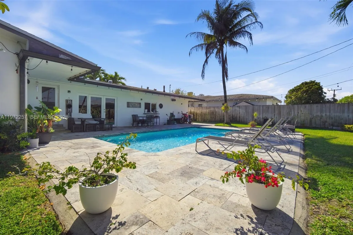 1871 NE 186th St, North Miami Beach FL 33179