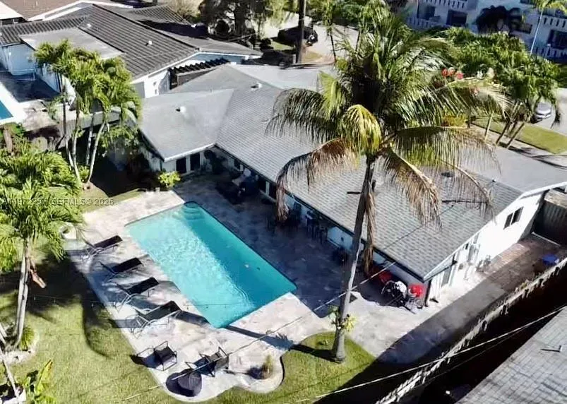 1871 NE 186th St, North Miami Beach FL 33179