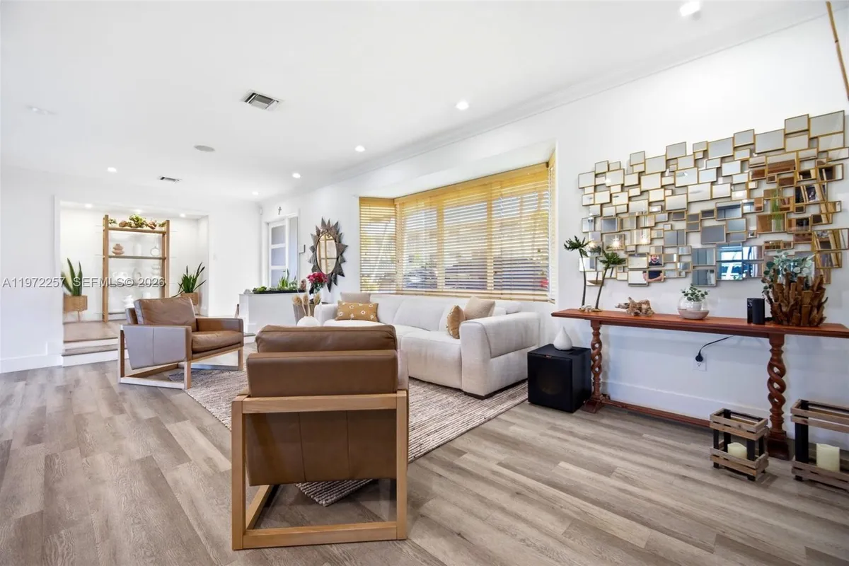 1871 NE 186th St, North Miami Beach FL 33179