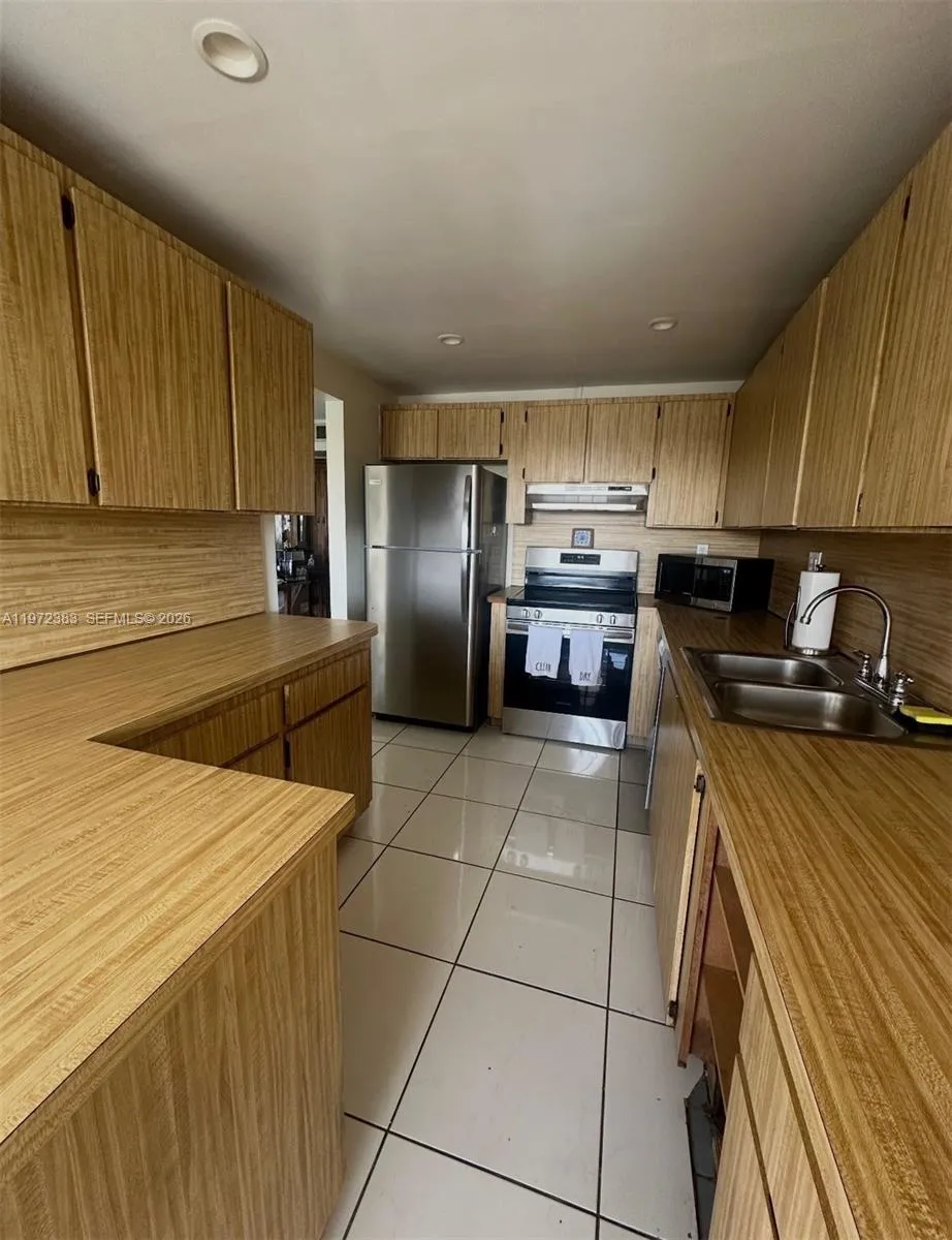 1300 SW 122nd Ave # 2, Miami FL 33184