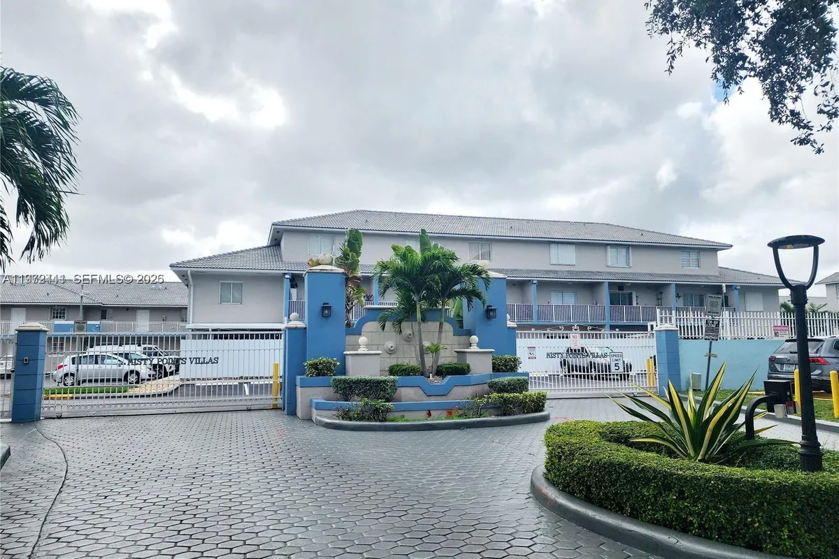 8360 NW 103rd St # 204E, Hialeah Gardens FL 33016