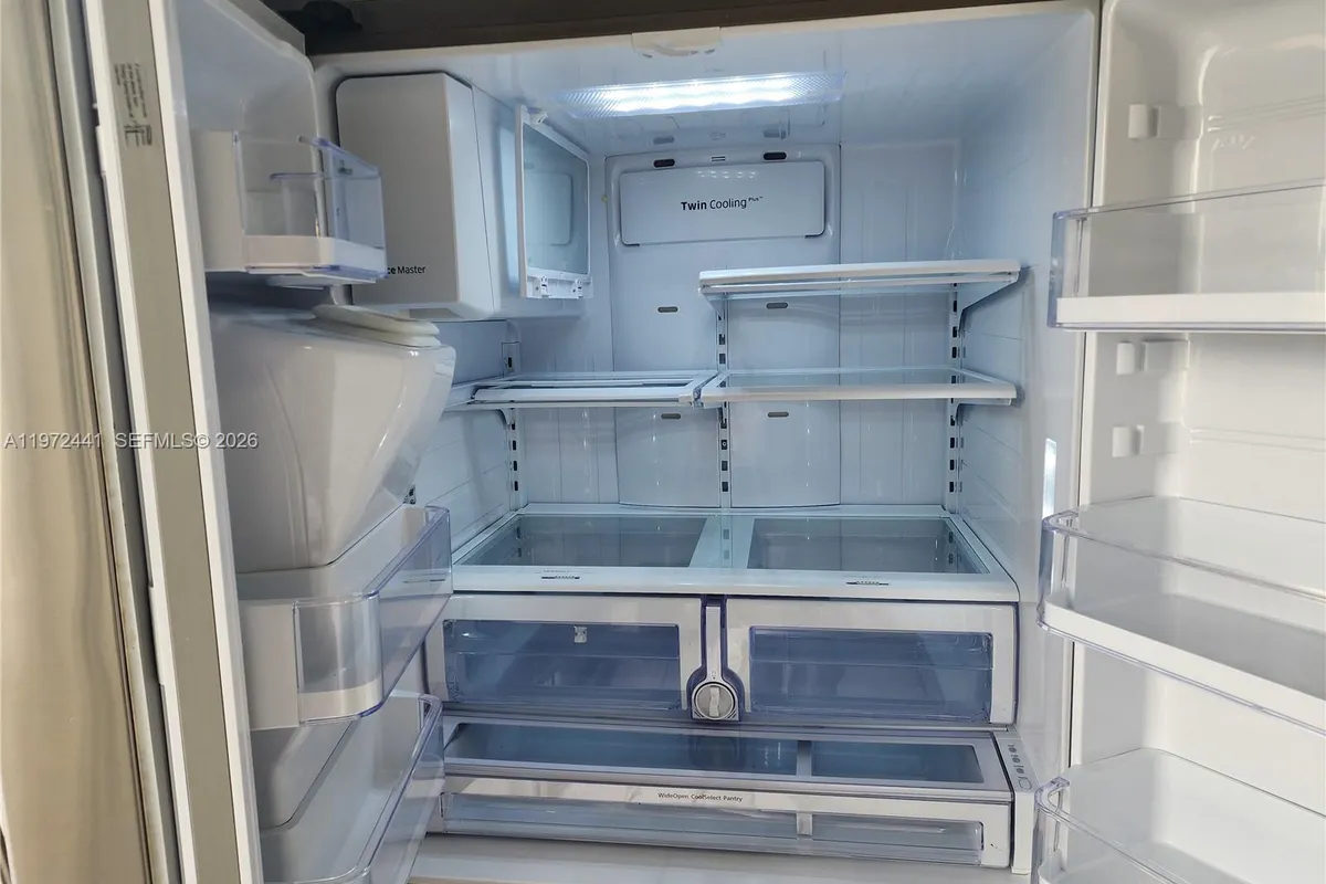 8360 NW 103rd St # 204E, Hialeah Gardens FL 33016