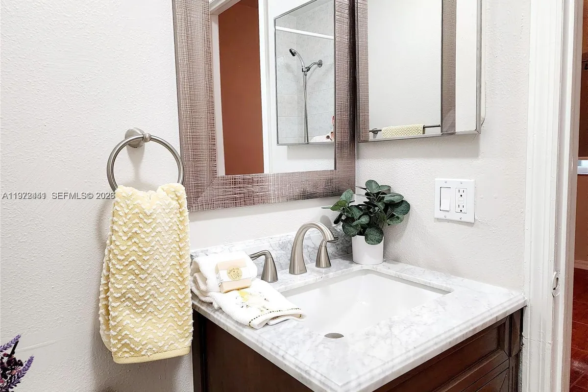 8360 NW 103rd St # 204E, Hialeah Gardens FL 33016