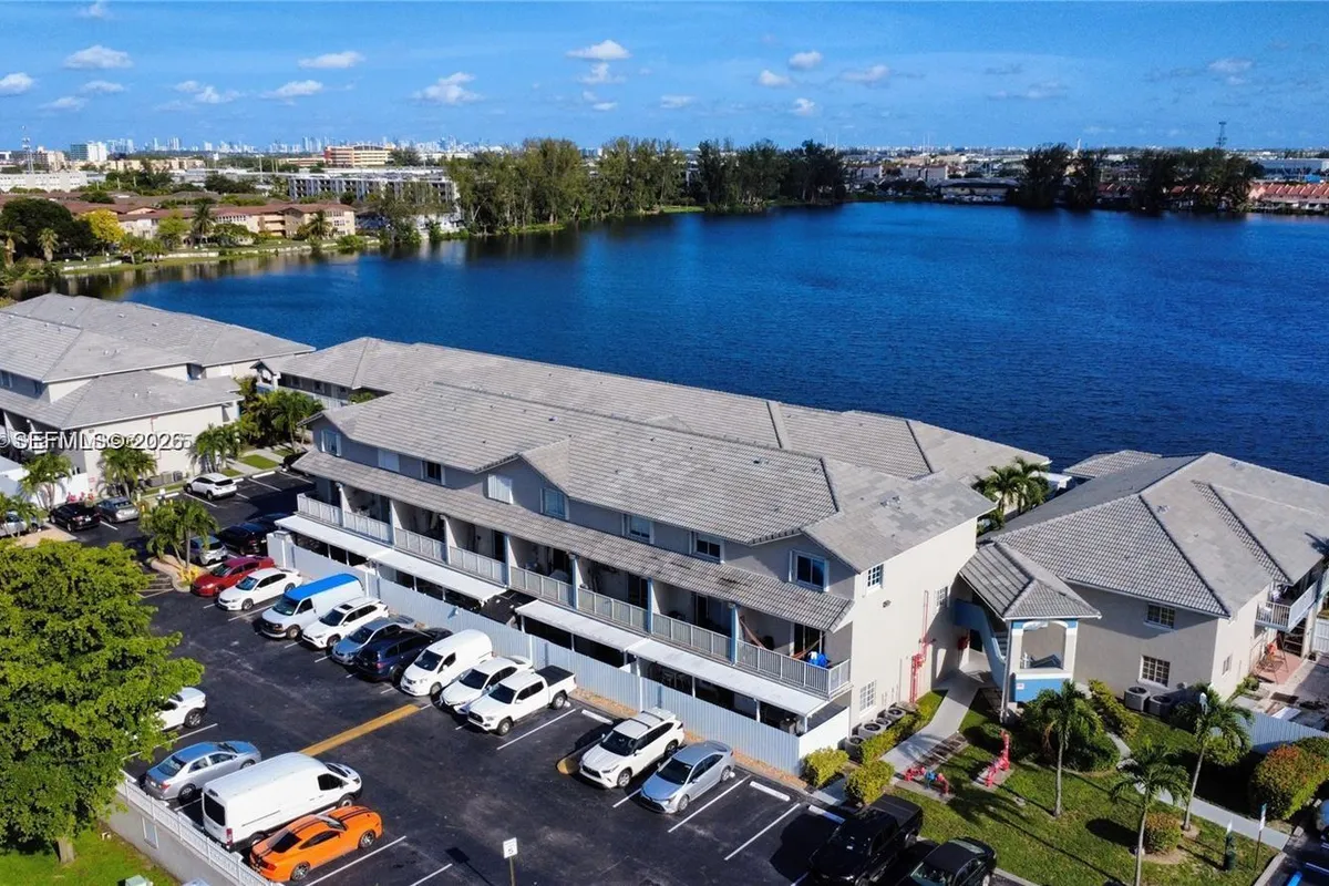 8360 NW 103rd St # 204E, Hialeah Gardens FL 33016