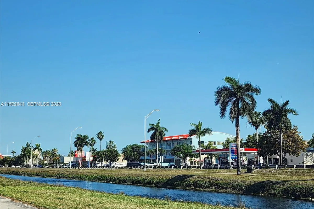 8360 NW 103rd St # 204E, Hialeah Gardens FL 33016