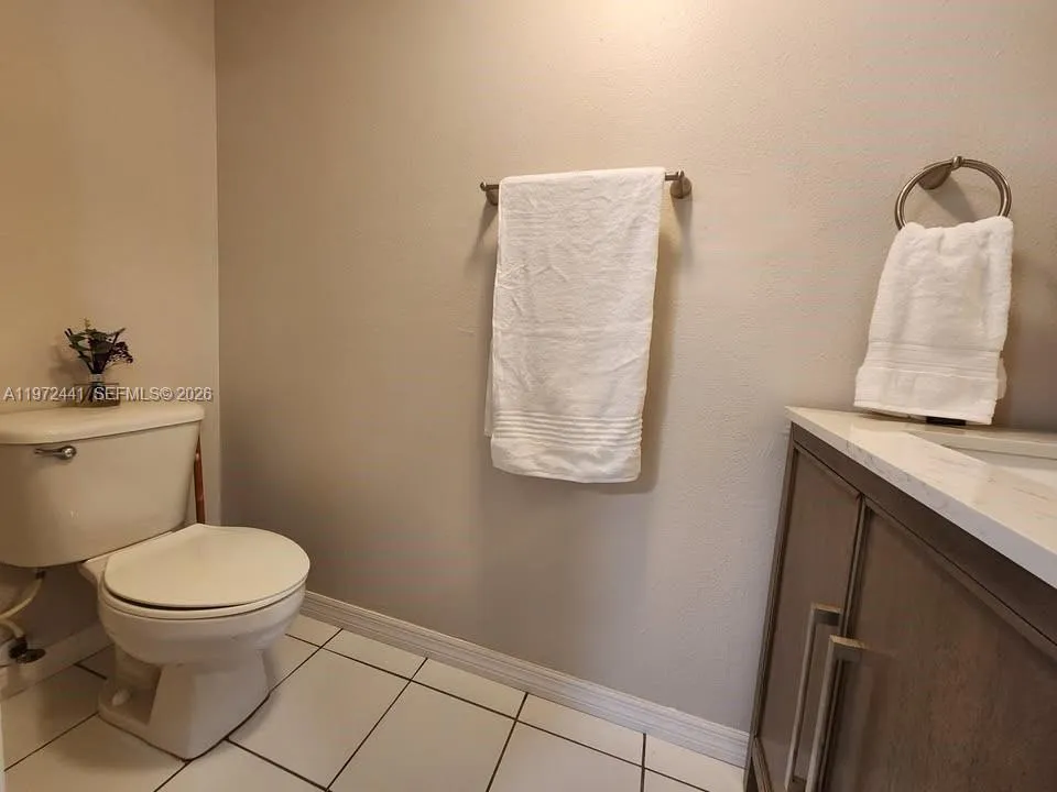 8360 NW 103rd St # 204E, Hialeah Gardens FL 33016