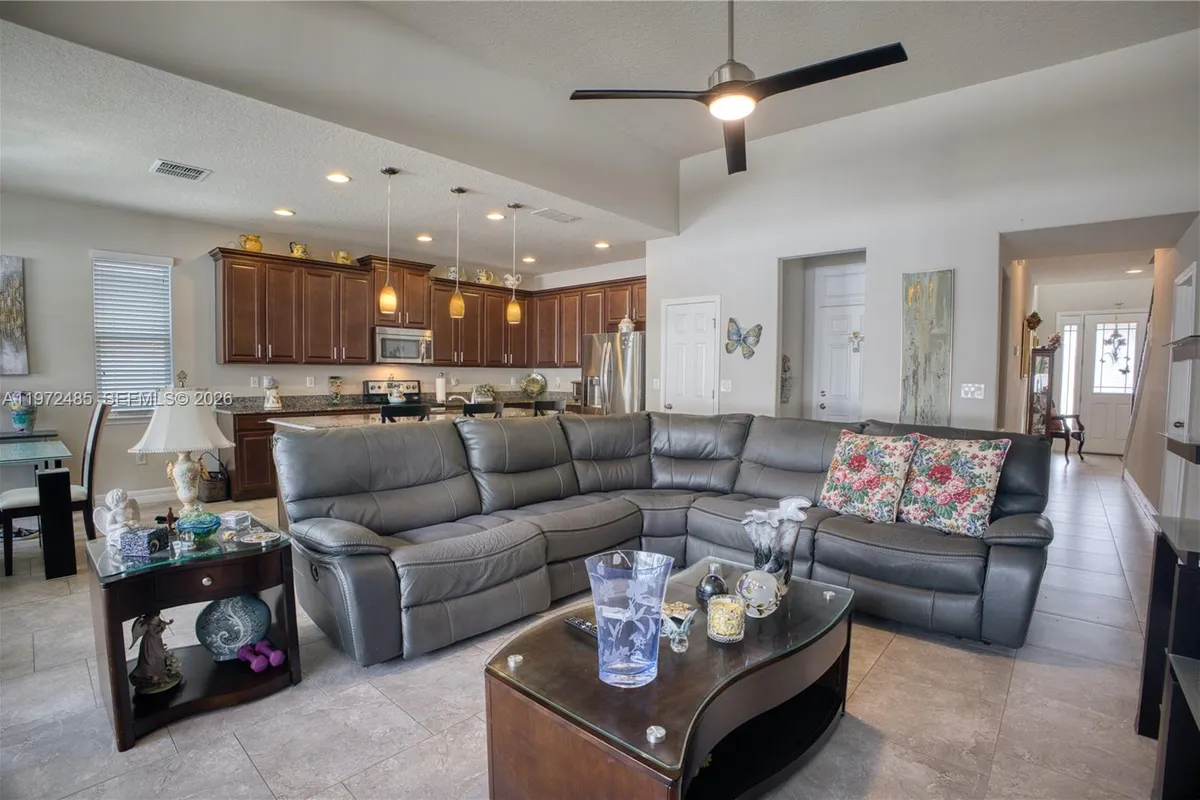 3014 Sera Bella Way, Kissimmee FL 34744