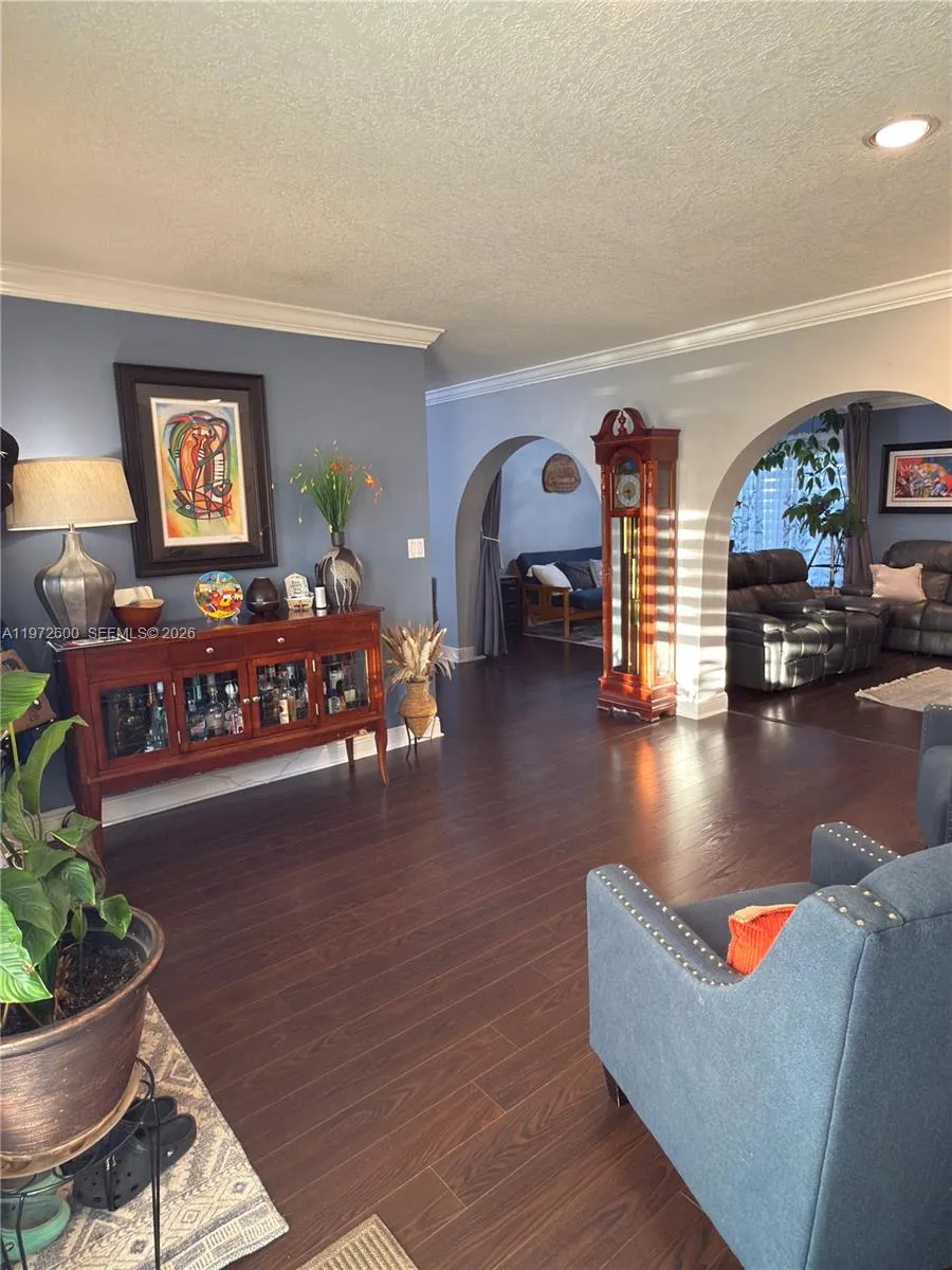 17221 NW 82nd Ave, Hialeah FL 33015