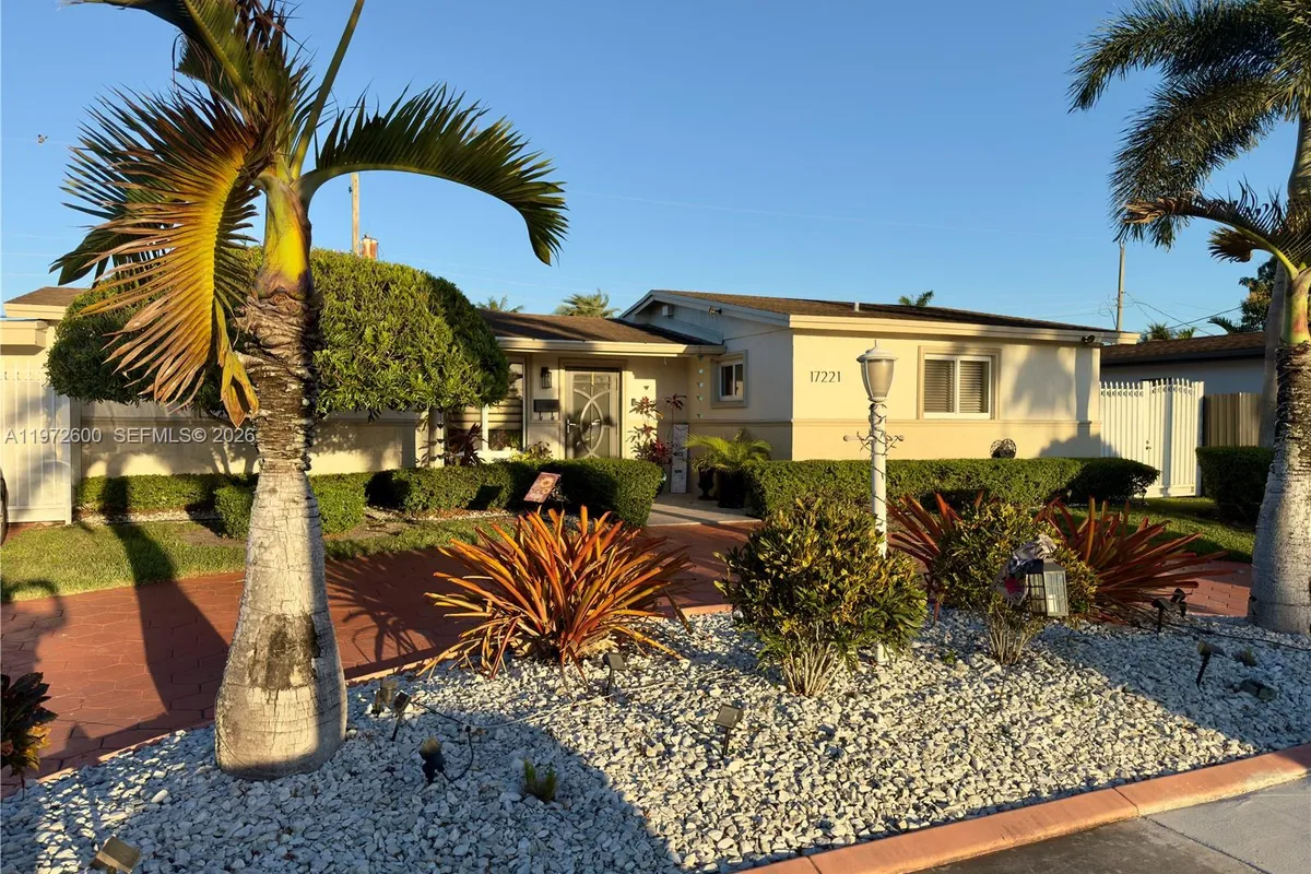 17221 NW 82nd Ave, Hialeah FL 33015