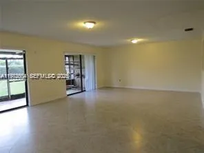 216 Lakeside Cir, Sunrise FL 33326