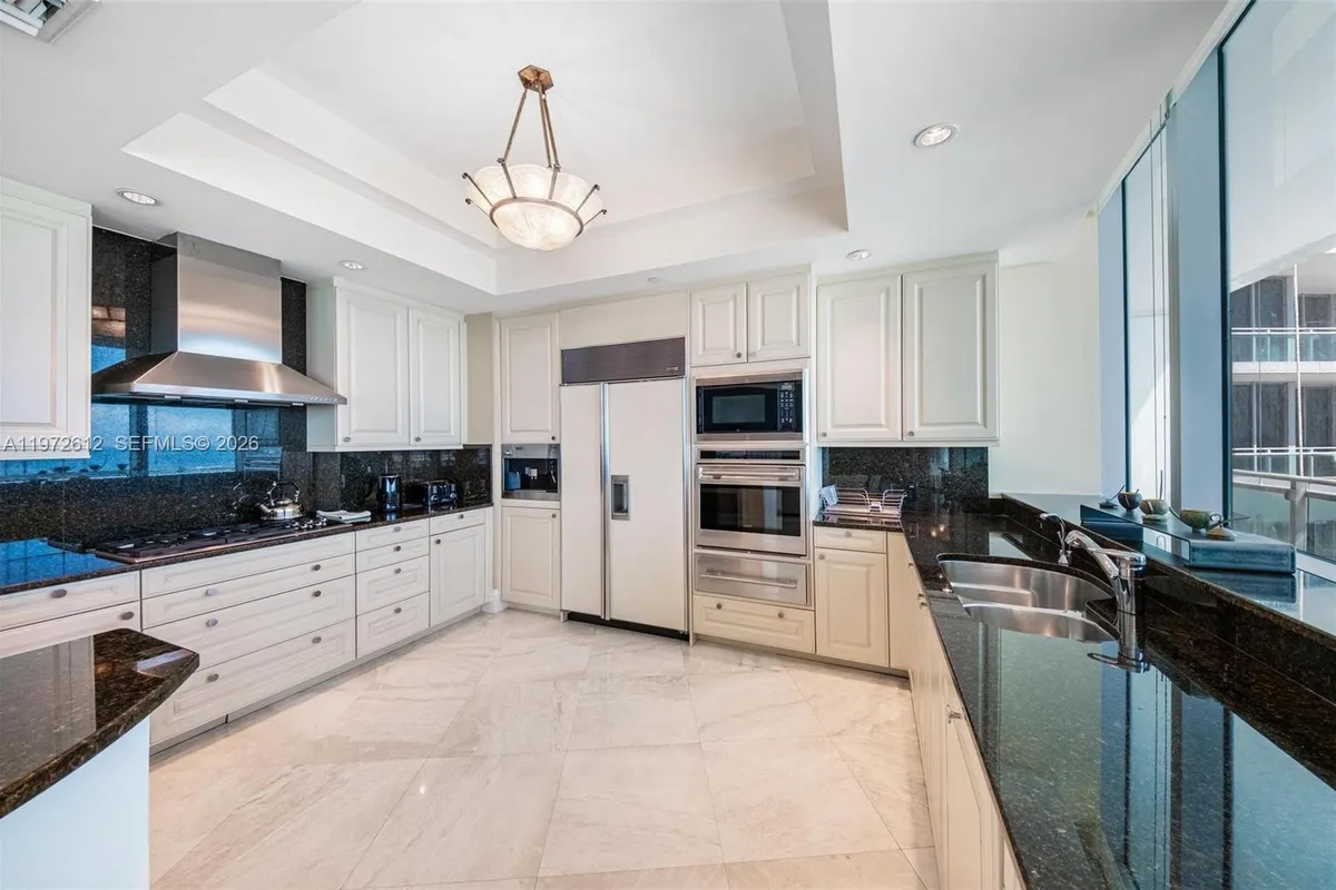 10295 Collins Ave # 1502, Bal Harbour FL 33154