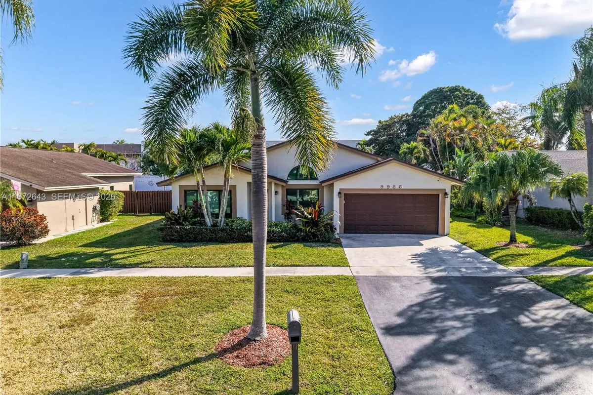 9986 NW 52nd ST, Sunrise FL 33351