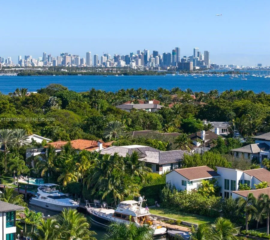 6850 Sunrise Ct, Coral Gables FL 33133