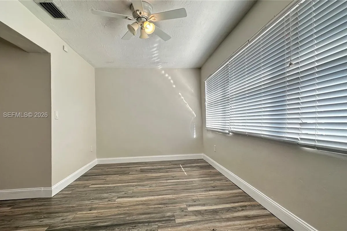 8450 NW 26th St, Sunrise FL 33322