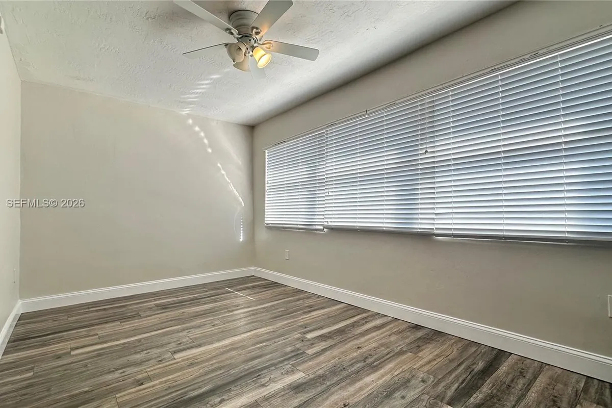 8450 NW 26th St, Sunrise FL 33322