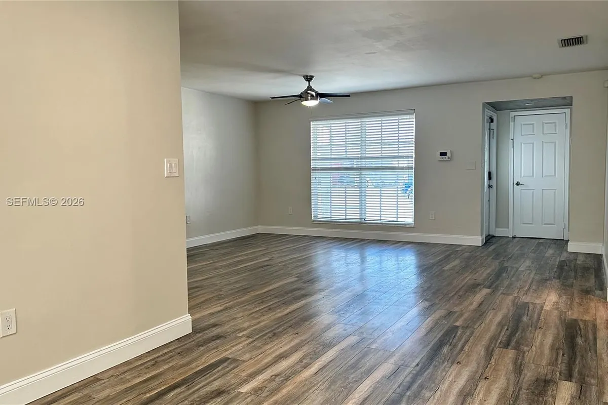 8450 NW 26th St, Sunrise FL 33322