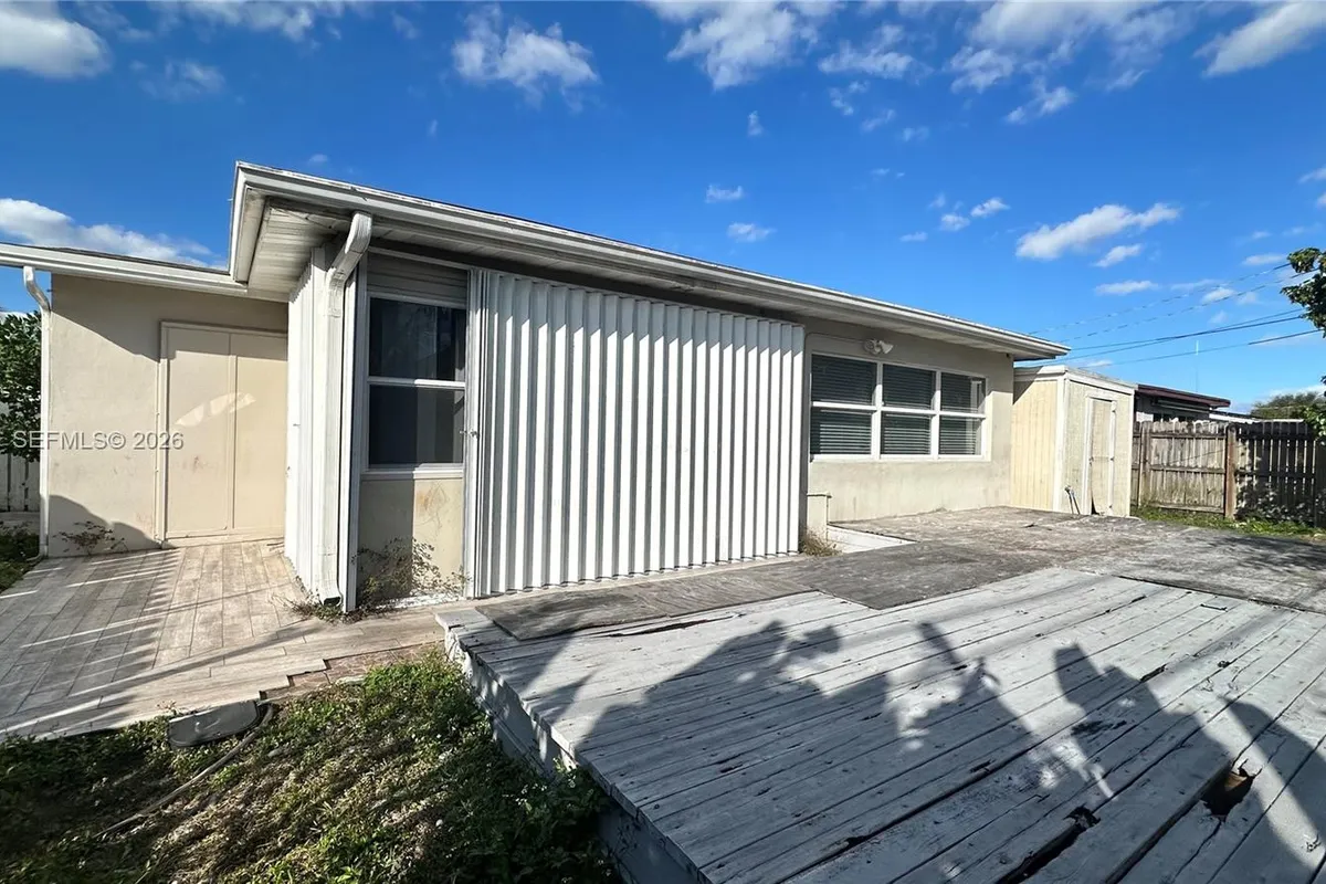 8450 NW 26th St, Sunrise FL 33322