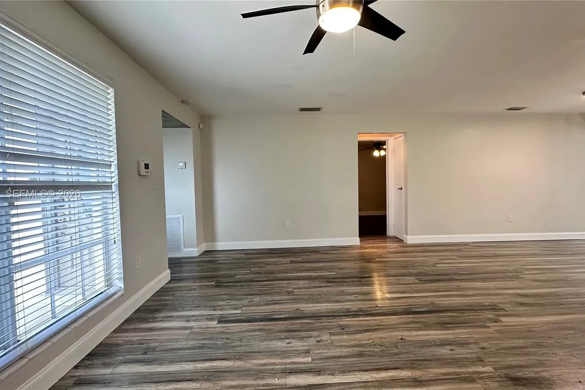 8450 NW 26th St, Sunrise FL 33322