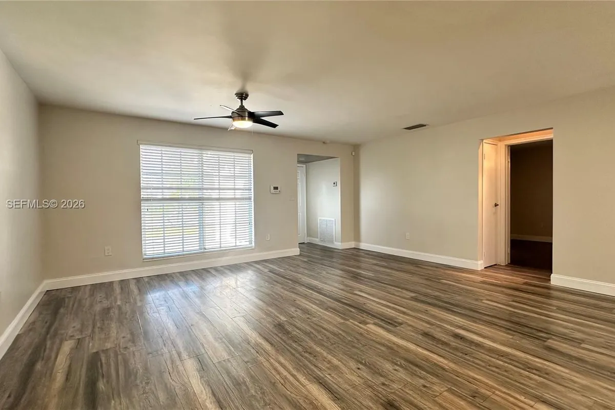 8450 NW 26th St, Sunrise FL 33322