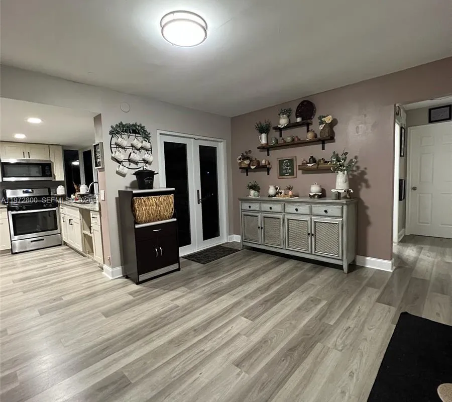 11421 NW 30th Pl, Sunrise FL 33323