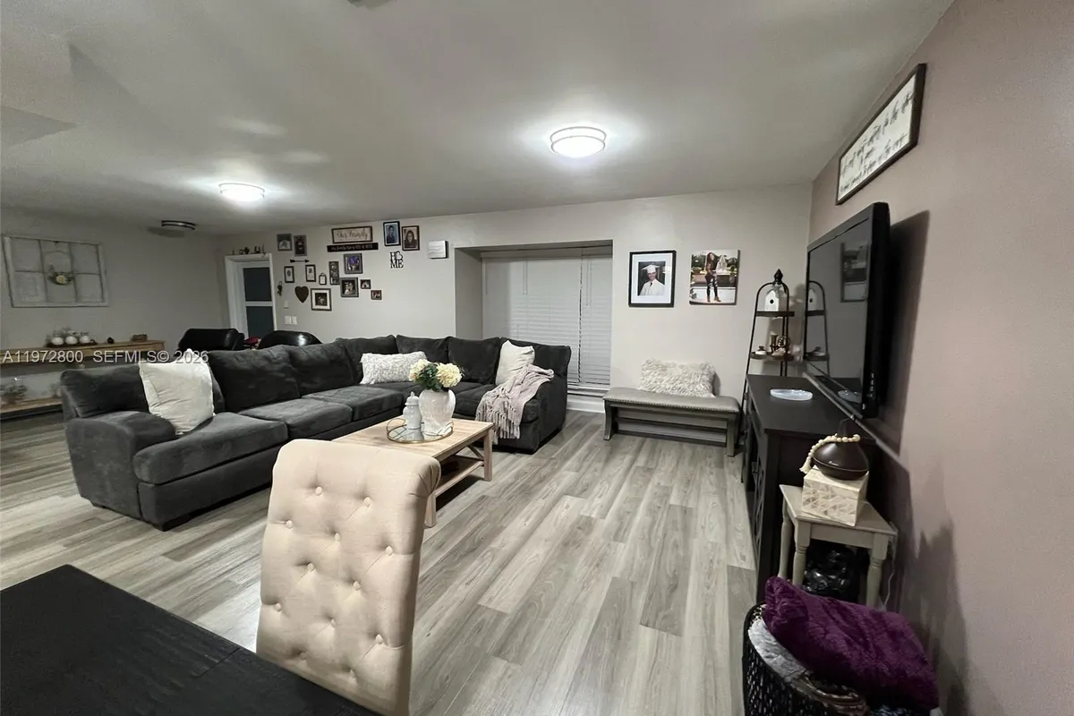 11421 NW 30th Pl, Sunrise FL 33323