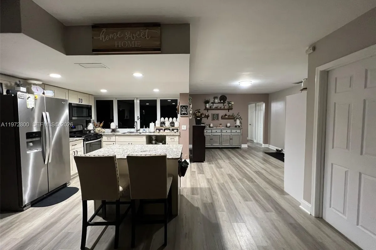 11421 NW 30th Pl, Sunrise FL 33323