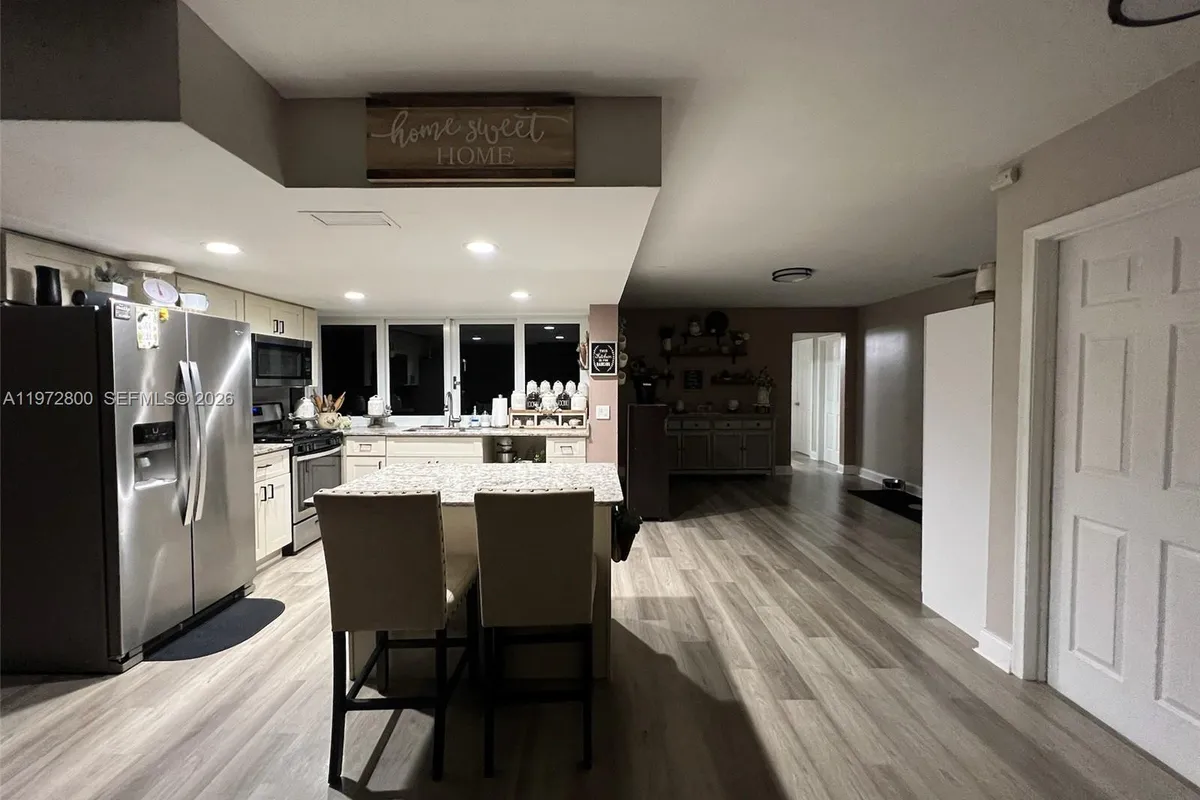 11421 NW 30th Pl, Sunrise FL 33323