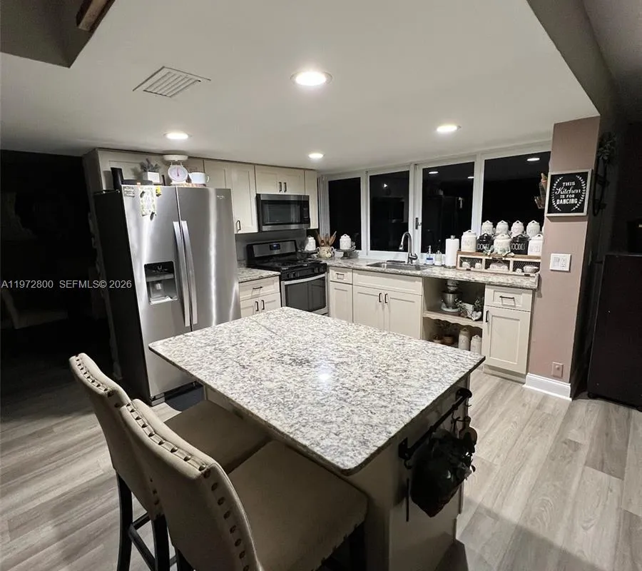 11421 NW 30th Pl, Sunrise FL 33323