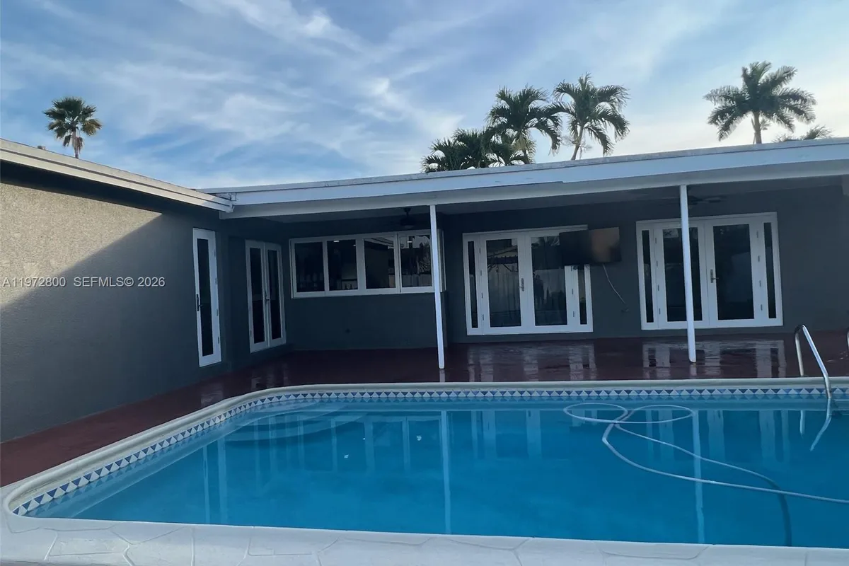 11421 NW 30th Pl, Sunrise FL 33323