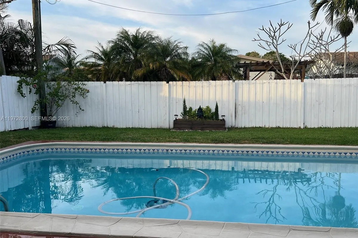 11421 NW 30th Pl, Sunrise FL 33323