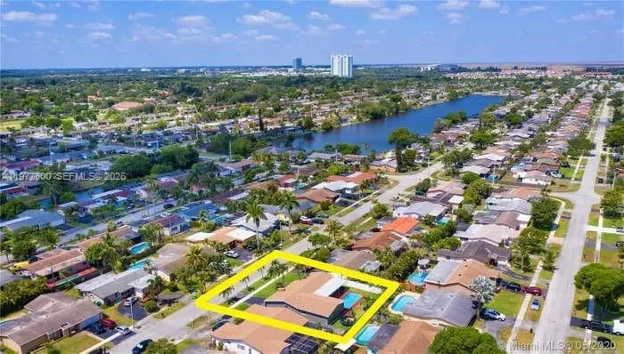 11421 NW 30th Pl, Sunrise FL 33323