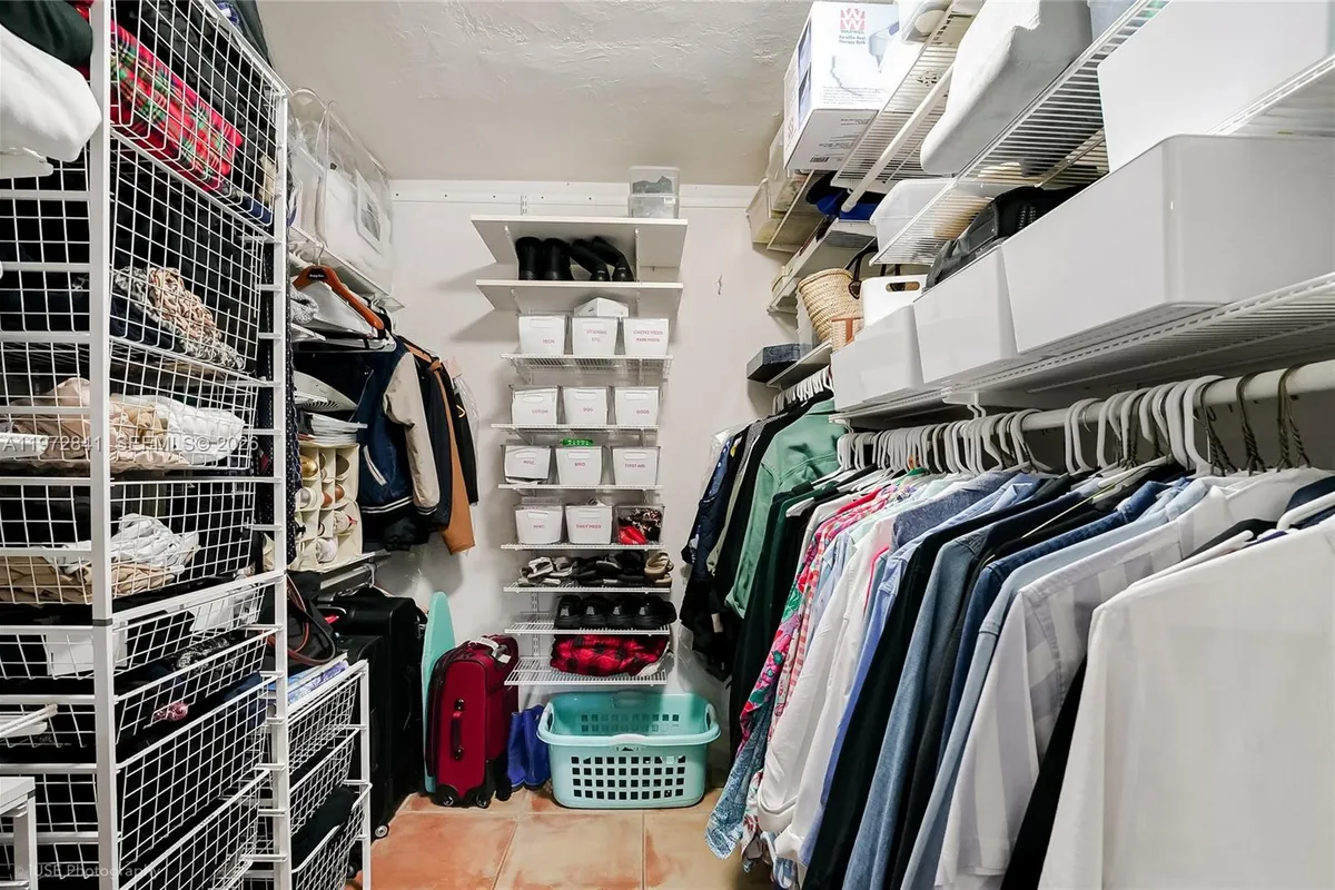 9860 SW 122nd St, Miami FL 33176