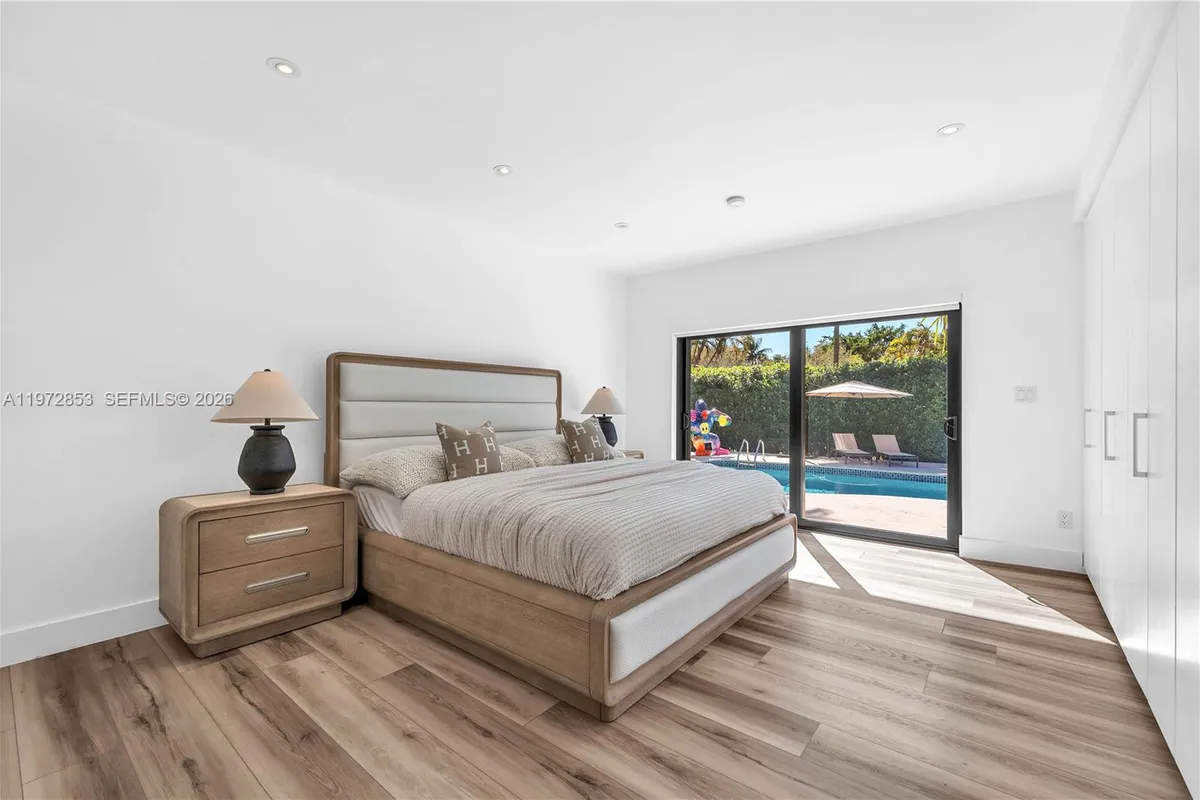 1424 Algardi Ave, Coral Gables FL 33146