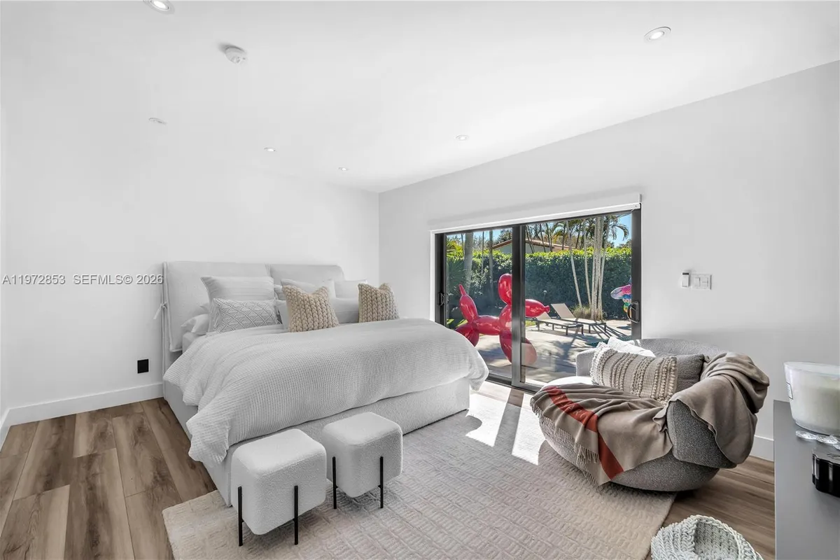 1424 Algardi Ave, Coral Gables FL 33146