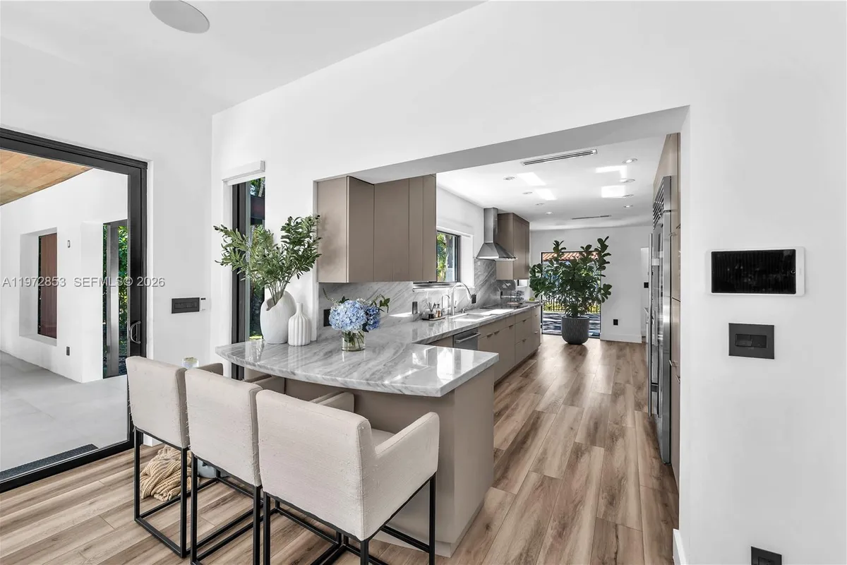 1424 Algardi Ave, Coral Gables FL 33146