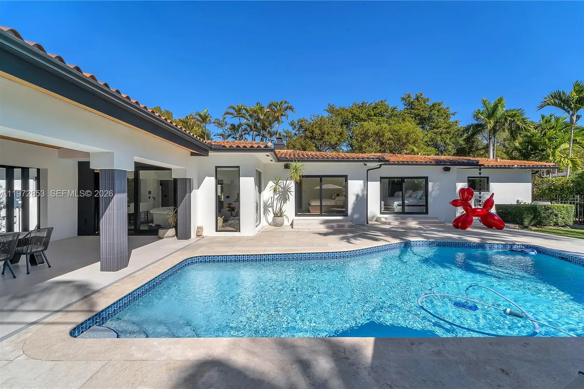 1424 Algardi Ave, Coral Gables FL 33146