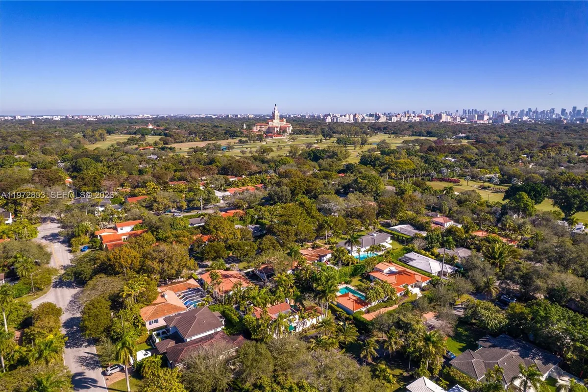 1424 Algardi Ave, Coral Gables FL 33146