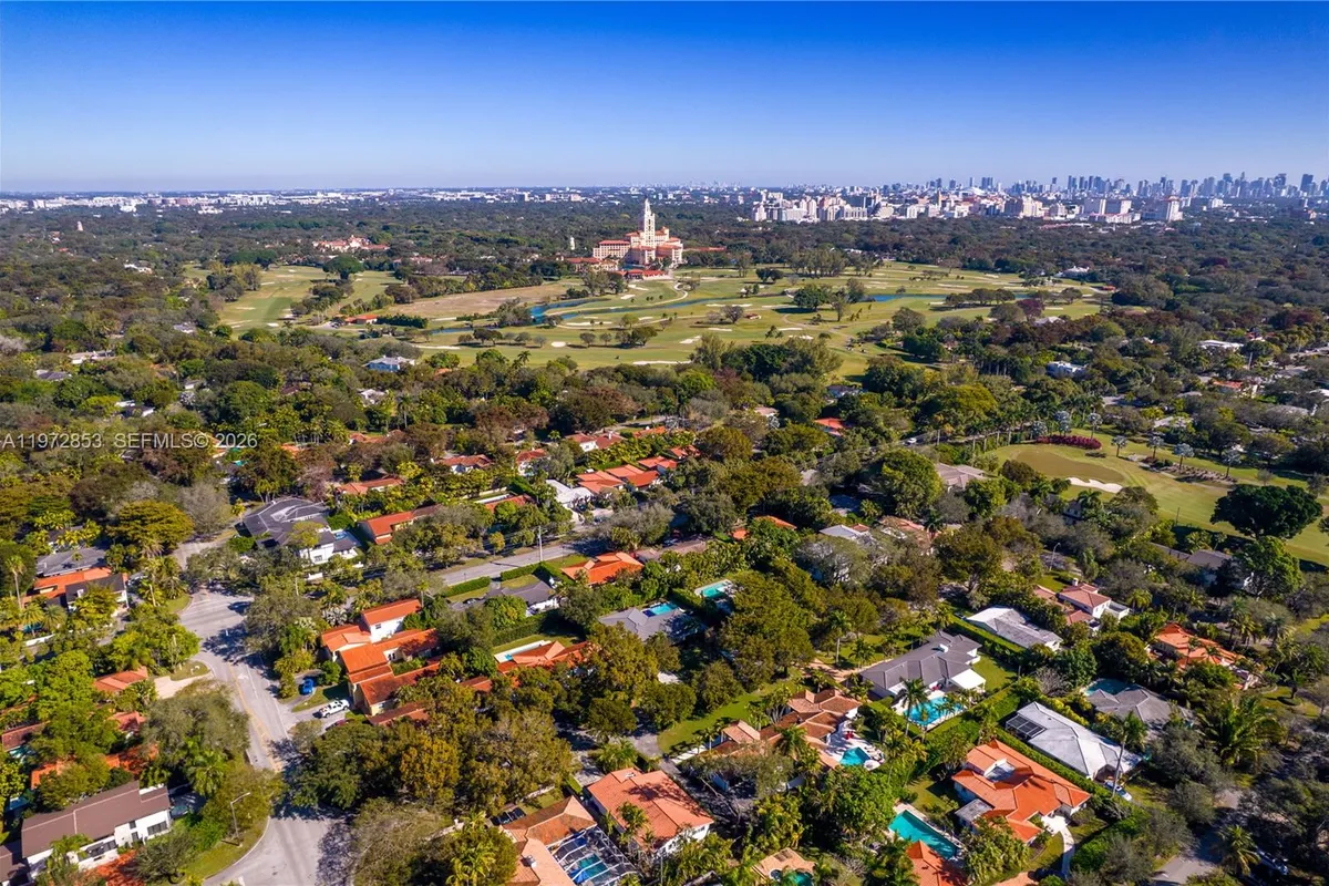 1424 Algardi Ave, Coral Gables FL 33146